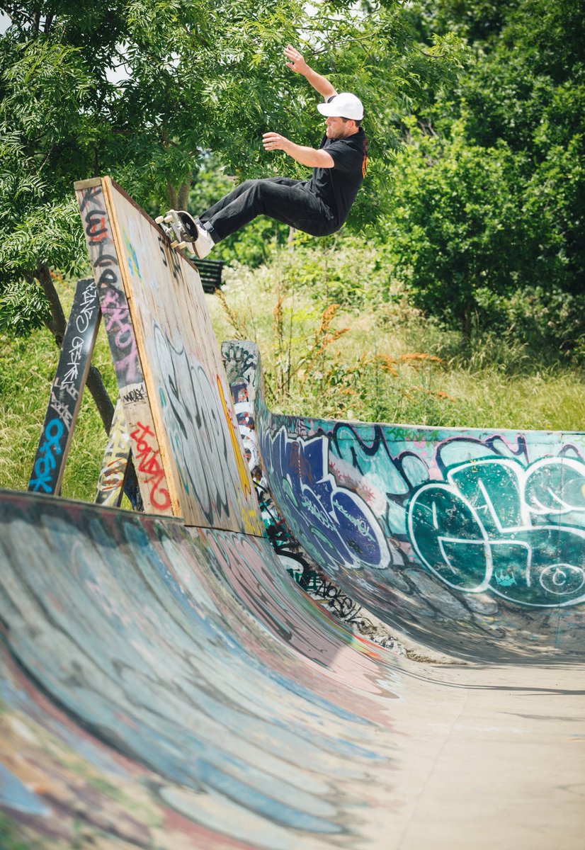 Sidewalkmag's tweet photo. Josh #manhead Young frontside 5-0 #Tottenham #CJ @ShinerDist #sidewalkmag #ukskateboarding https://t.co/PO9cLDJQ4V