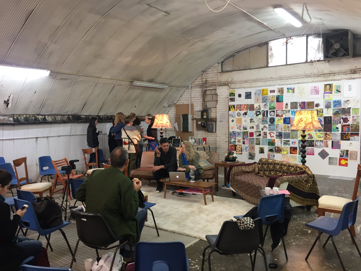 marionpiper's tweet photo. My piece from The Link series for #PIYPAINTLOUNGE #hospitalrooms fundraiser @sluice__ @paintbritain @PaintUnion https://t.co/ahpzrwk7hP