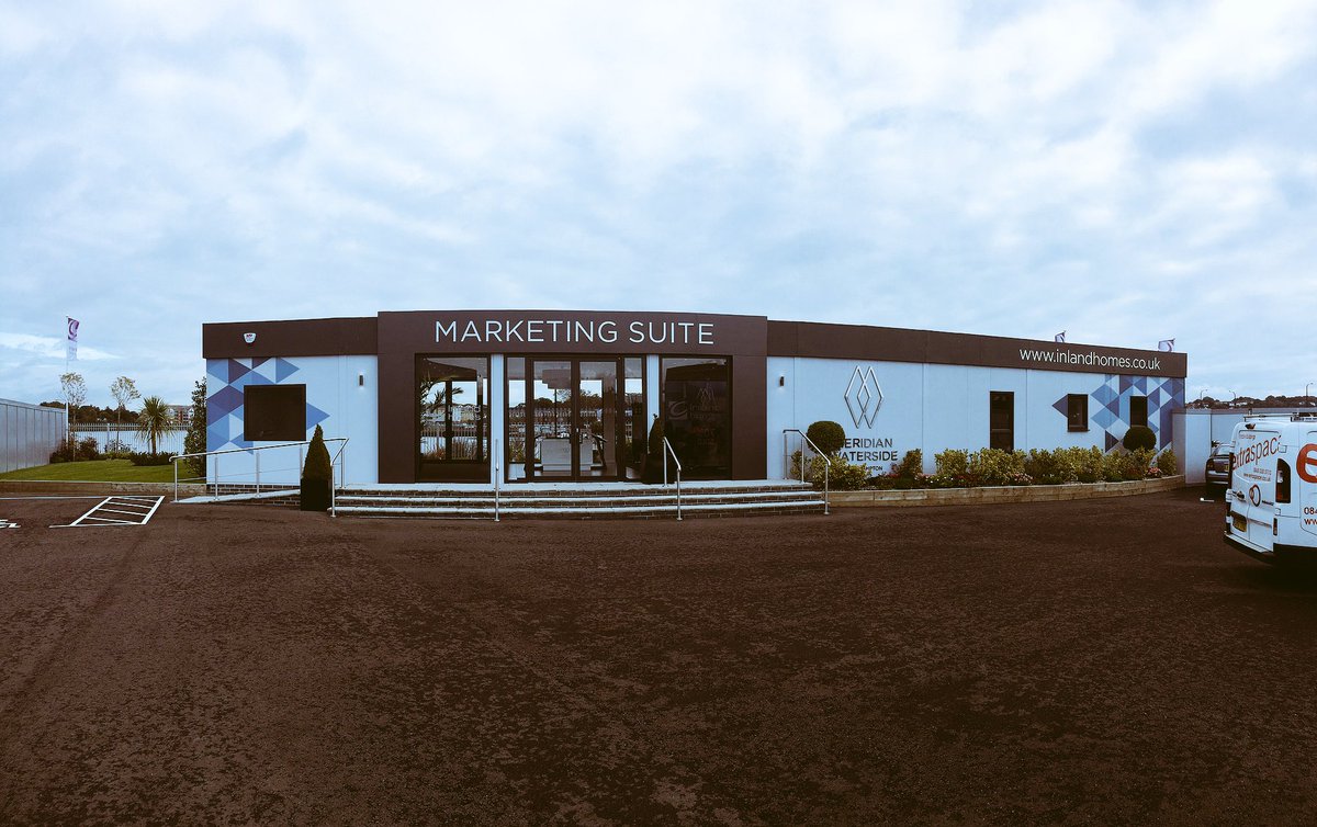 EYShutters's tweet photo. We installed security shutters to this marketing suite in Southampton on behalf of Phoenix Building systems.
#Modular #shutters #EYS https://t.co/8m7EM62WCN