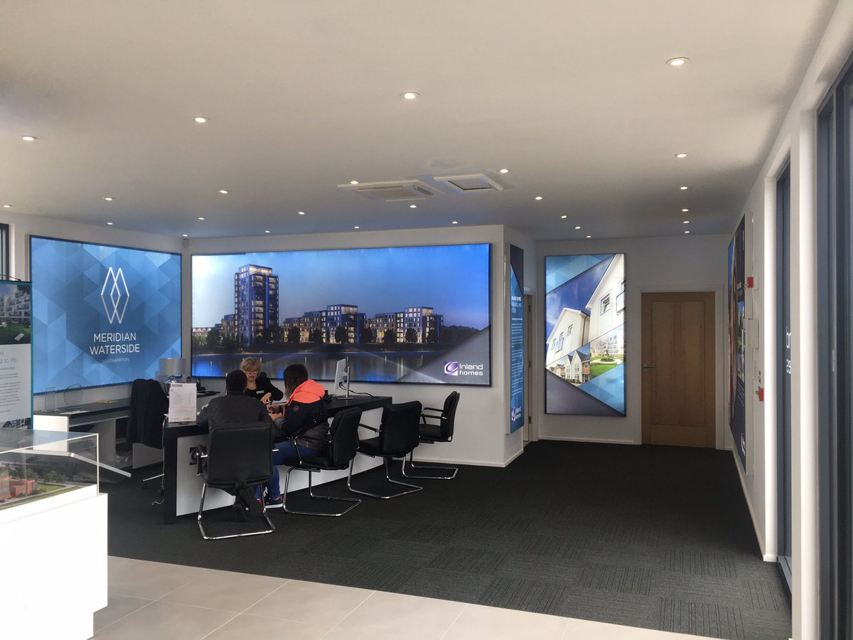 EYShutters's tweet photo. We installed security shutters to this marketing suite in Southampton on behalf of Phoenix Building systems.
#Modular #shutters #EYS https://t.co/8m7EM62WCN
