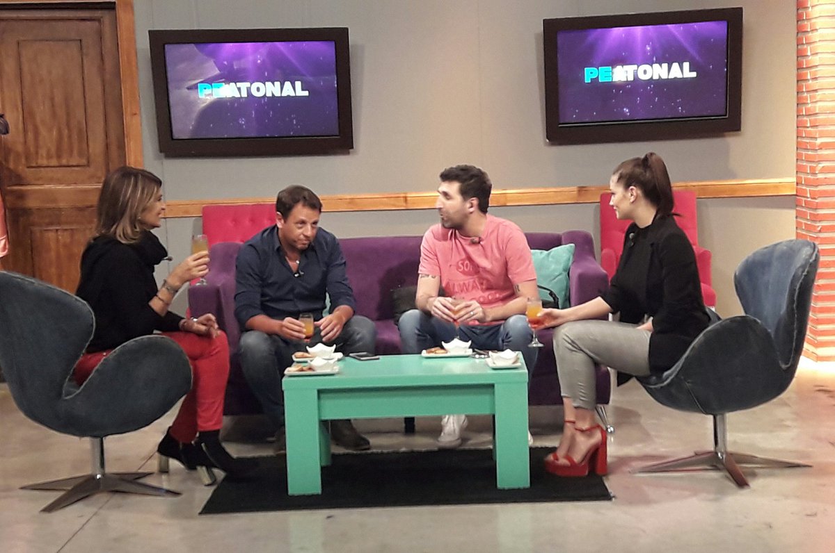 EstebanArmayor's tweet photo. Gracias @CalandraTeresa @marcelosottile y @viqiirouleguy por venir a @peatonaltv #PeatonalDe1a3 https://t.co/4dwqfsSoin