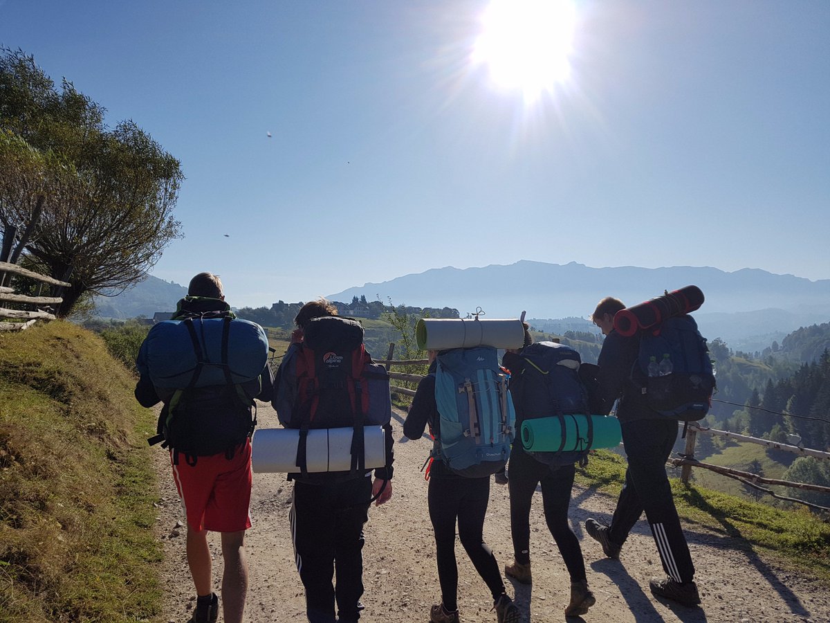 BSB_Trips's tweet photo. After a peaceful nights sleep we're making good progress again on our last day hiking. @britishschoolro https://t.co/6aRjcNF50N