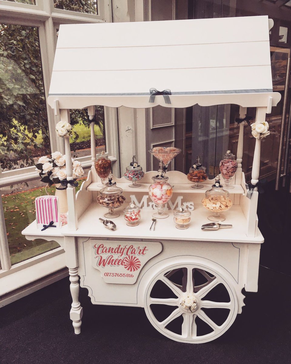 Our Grand Barn looked stunning for Minal &amp; James' wedding day! 😍 Find out all about our wedding services here ➡️ bit.ly/2pWfIRl