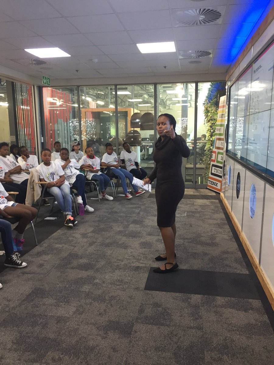 BhavyaR's tweet photo. Our upcoming Research Scientist Gciniwe Dlamini taking about the impactful projects in healthcare #IBMSA #IBMCyberDay4Girls #GirlsInSTEM https://t.co/H8nCYMmsei