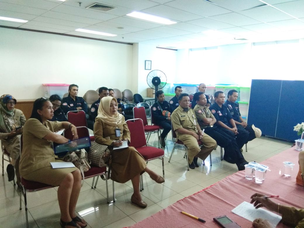 pskbsudinsosjb's tweet photo. 10'45 kunjungan &amp; monitoring Biro KeSos KeSUDIN Sosial Jakarta Barat Mengenain Kesiapsiagaan PSKB SUDINSOS Jakarta Barat,@DkiTagana https://t.co/qNms3Cs3e5