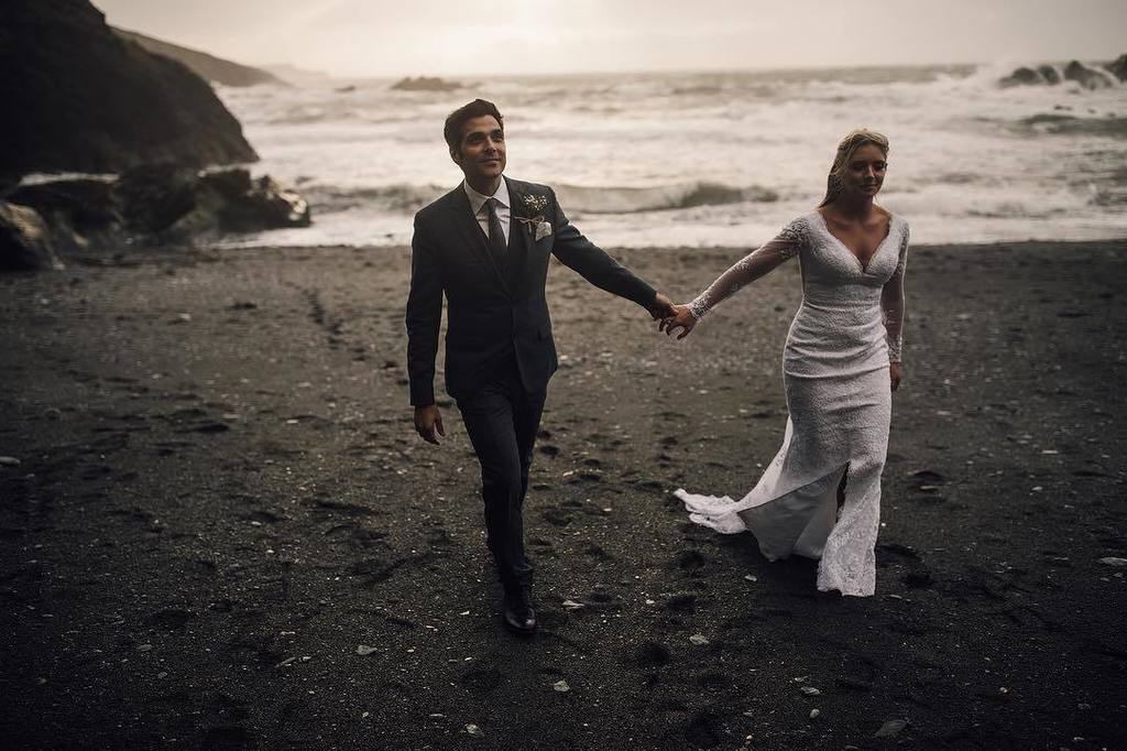 Beach walks with @dazsad and @nuala_sheridan FTW!!! Down at the pretty special <a href="/tunnelsbeaches/">Tunnels Beaches</a> -
-
-
-
-
#destinat… ift.tt/2xUL7ra