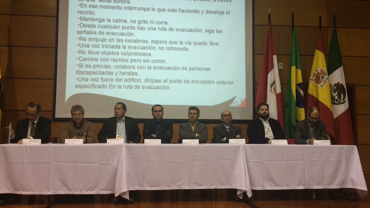 uptcradio's tweet photo. #Aestahora Congreso Internacional Administración y Gestión: Retos Directivos para una Nueva Generación de Organizadores #JornadaVieUPTC 2017 https://t.co/GbwKoE4Mp4