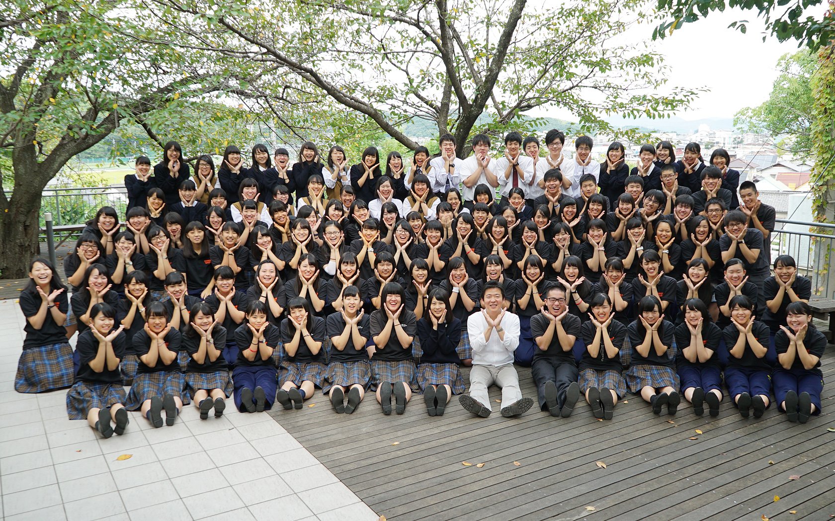 吹奏楽作家 オザワ部長 公式 気づいたら フォロワー数がを越えていました 吹奏楽の輪が広がって嬉しい 先日は 吹部ノート3 で岡山学芸館高校を取材しました 前評判どおりの素敵な学校 素敵な先生と部員さんたちでしたよ 吹部
