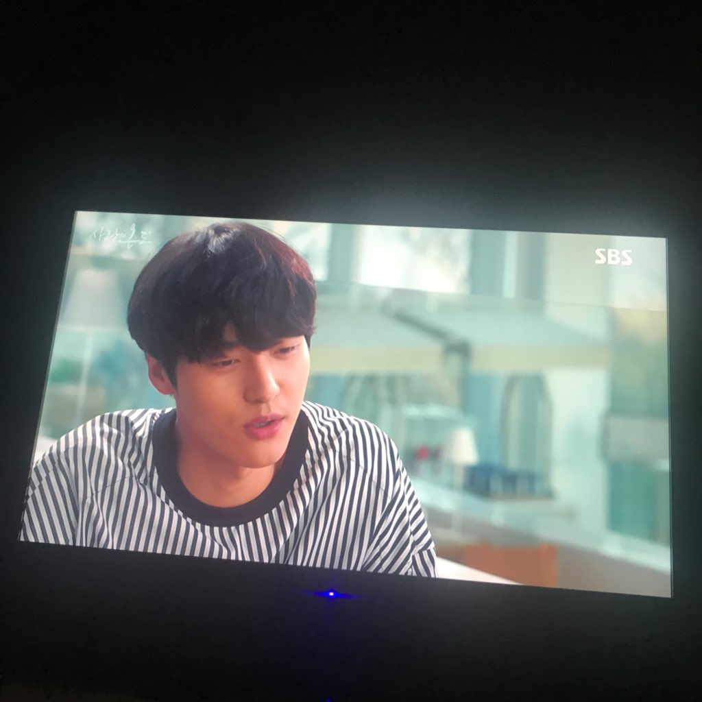 su_saejong's tweet photo. @sj_love 11화 본방사수 인증이요!
#양세종 #사랑의온도 https://t.co/R4DEXiZ0wh