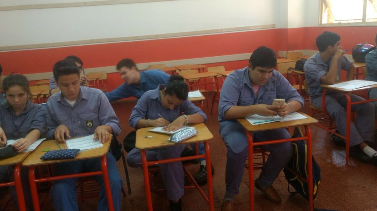 juniorensantafe's tweet photo. Seguimos sumando educación en Misiones junto a @INETetp y @misioneseduca con el programa #HIL en las #EPET1 y #EPET2 #EducaciónParaElTrabajo https://t.co/6OHVp0cUMT