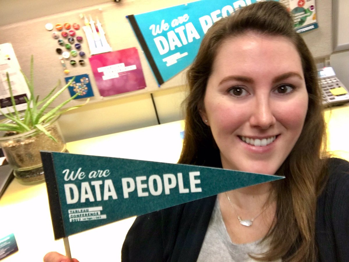 tableau_ur_mind's tweet photo. #WeAreDataPeople slowly collecting #Tableau swag 🚩 https://t.co/jM5W4khOku