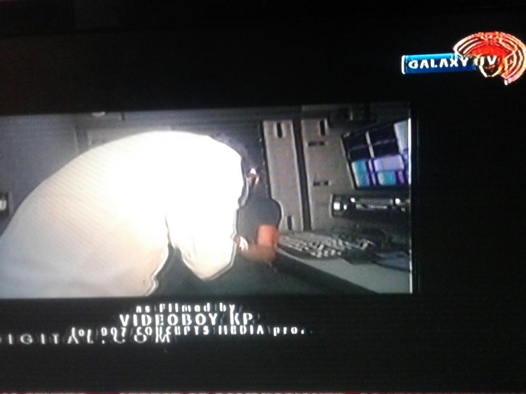 galaxytvent's tweet photo. Now playing #letterto2baba by @Mi2official live on @Galaxypartytime with host @McBustaMouth holding it on @galaxytv #servedfreshtuesday https://t.co/UMFA5fx2OU