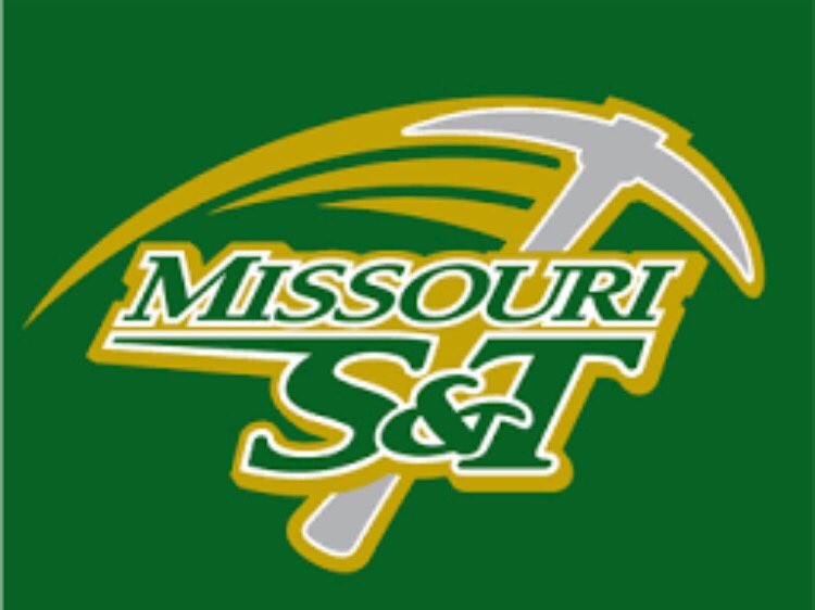 Congratulations to senior CCP golfer Colin Stolze who committed to play and study engineering at MO S&amp;T. Awesome!