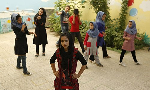 YaleArtGallery's tweet photo. Friday, Oct 6, 3:30pm: Free screening of powerful film re. aspiring rapper &amp; Afghan refugee @SonitaAlizadeh @womenmakemovies #artistsinexile https://t.co/rHyC9V79XD