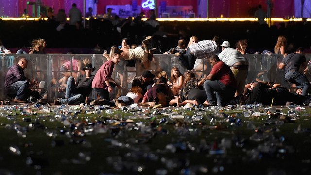 James__Arnold's tweet photo. “I started looking at my photographs, &amp; what I was seeing was unbelievable,” photographer @davidjaybecker via @CNN https://t.co/XBZWiCh6uO https://t.co/NIEkKlXxPP