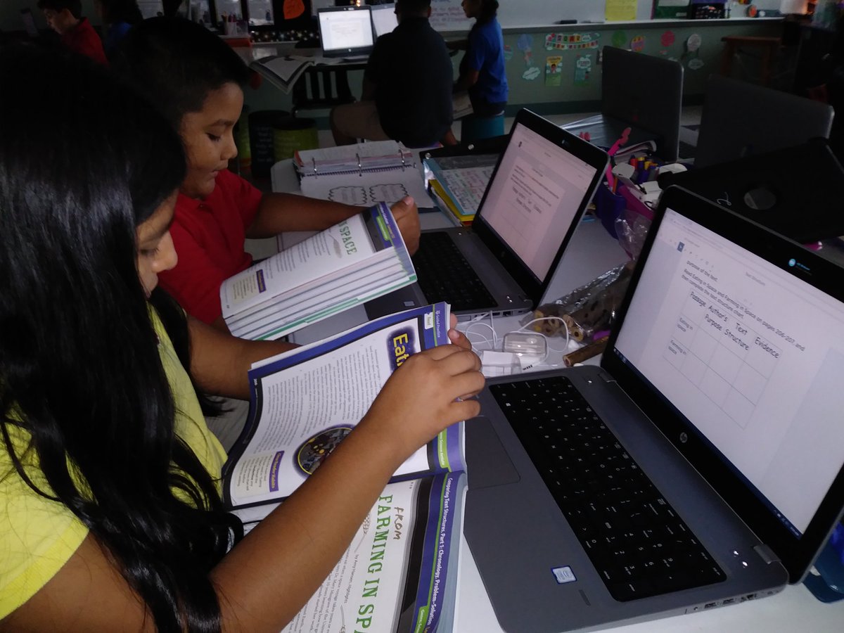 crkshanks1221's tweet photo. MrsKs readers are using classkick to compare and contrast text structures!@GTEtoucans #ccpsinnovates https://t.co/G5v5Bk53zB