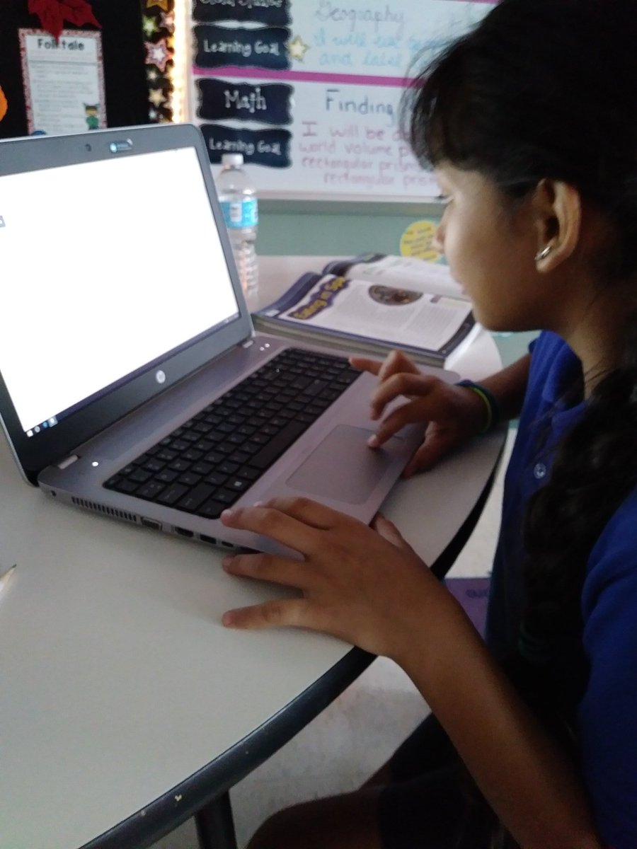 crkshanks1221's tweet photo. MrsKs readers are using classkick to compare and contrast text structures!@GTEtoucans #ccpsinnovates https://t.co/G5v5Bk53zB