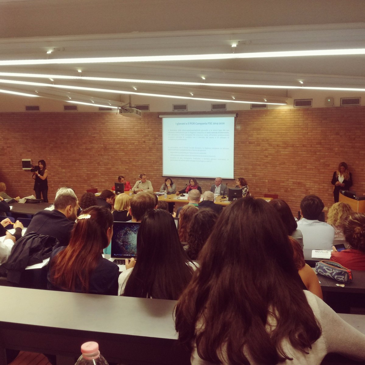 KforBusiness's tweet image. #benesseregiovani primi risultati e presentazioni degli avvisi pubblici a #YouthVillage #innovationvillage  #fse #campania