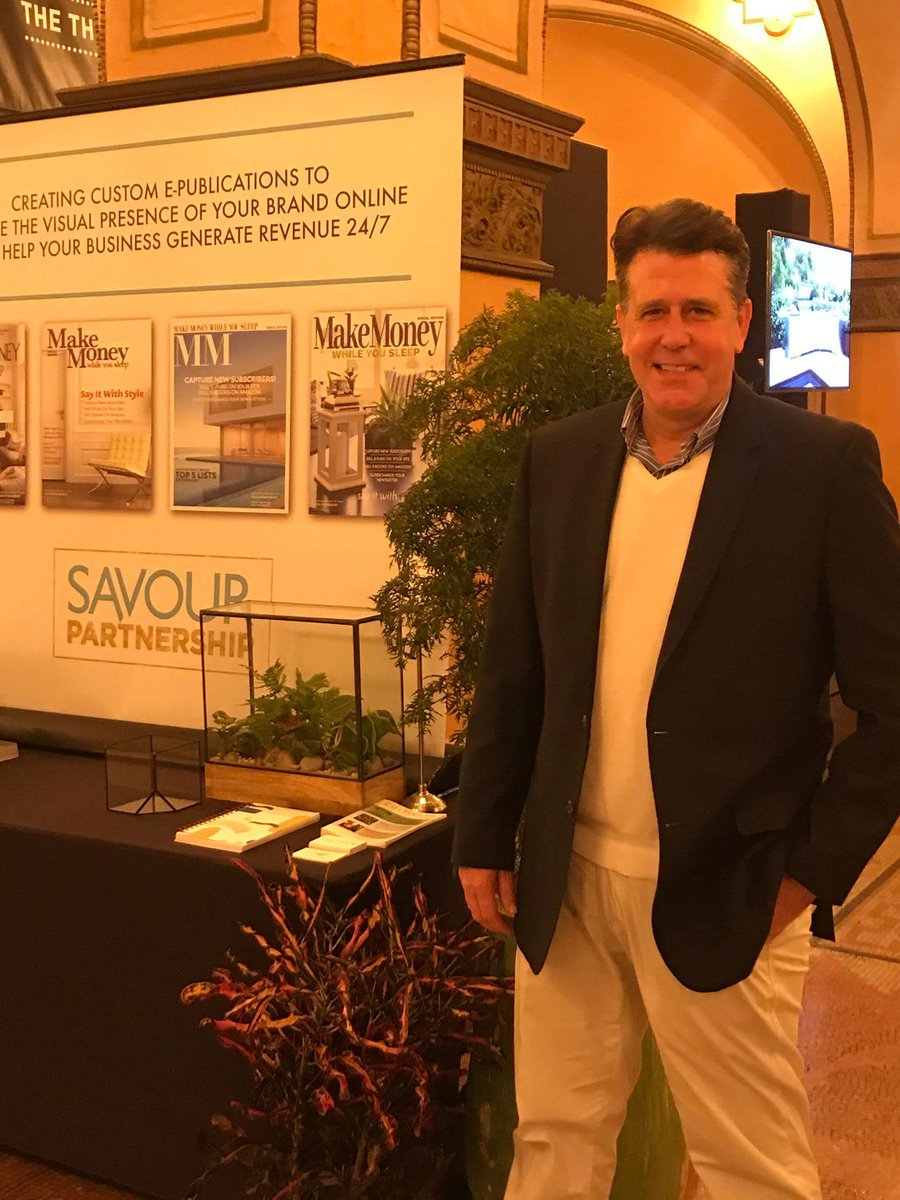 dempsterbeach's tweet photo. Great seeing @tkpleslie again at #boldsummit #designhounds thanks for the pic & mention at your booth! #Marketing #luxury #mrd https://t.co/0kJY1dPDln