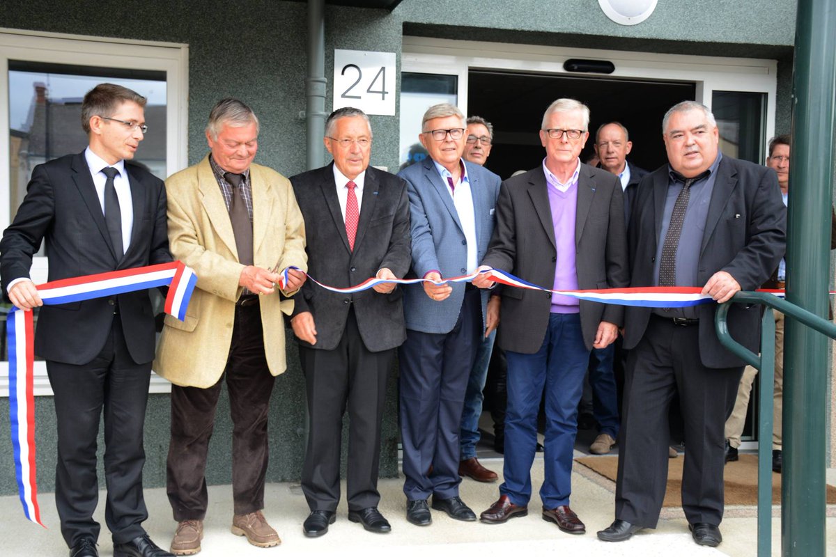 Chateauroux36's tweet photo. #Inauguration hier de la résidence de services #Schwob par l'#Opac36, dans les locaux de l’ancienne gendarmerie.
https://t.co/aWjPJlNPvP https://t.co/bEUYFR2U5c