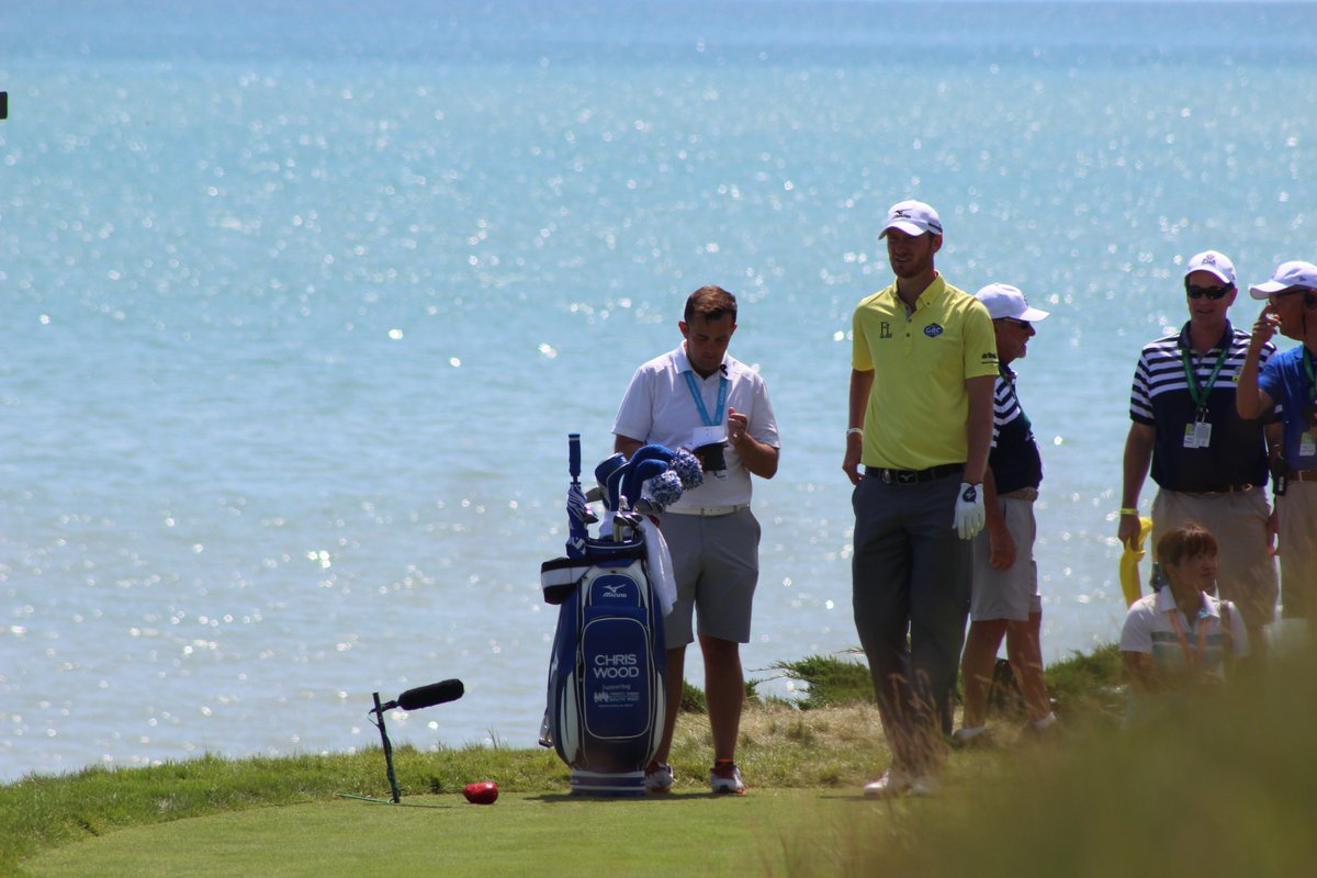 CHSW's tweet photo. Auction OPEN for @Chris3Wood's signed golf bag with all proceeds to #CHSW
https://t.co/eDTflJ96Ey https://t.co/CbVM55afJ9