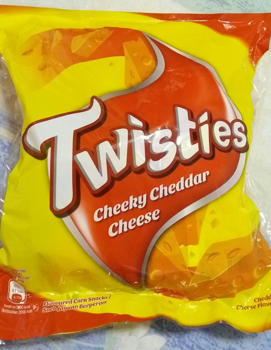 feversoul's tweet image. It's snack time! 😋 #childhoodsnacks #twisties #twistees #cornsnacks #sg #aussiesnacks