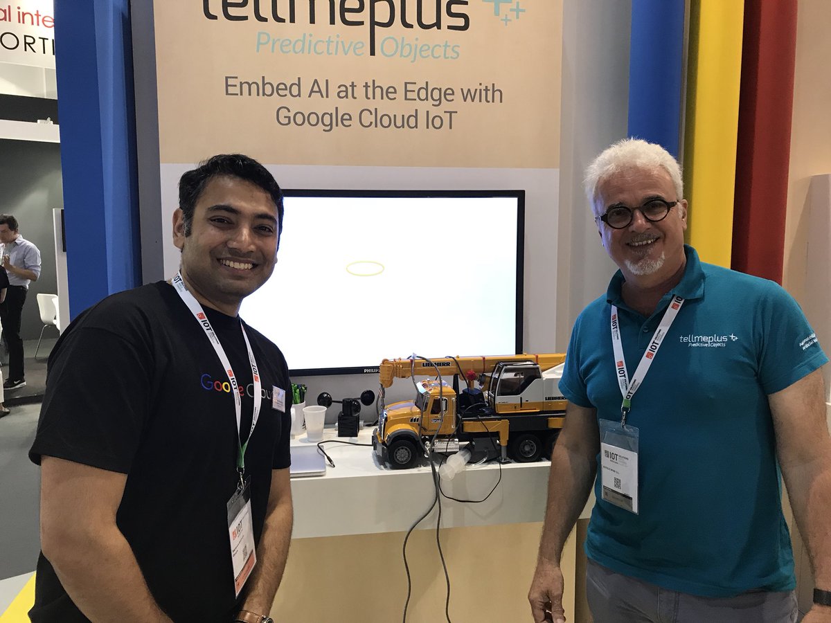 jmcambot's tweet photo. #IoTSWC17 @googlecloud @TellMePlus #PredictiveObjects #CloudIoTCore Embedded AI at the edge https://t.co/iVx6YbYcYg