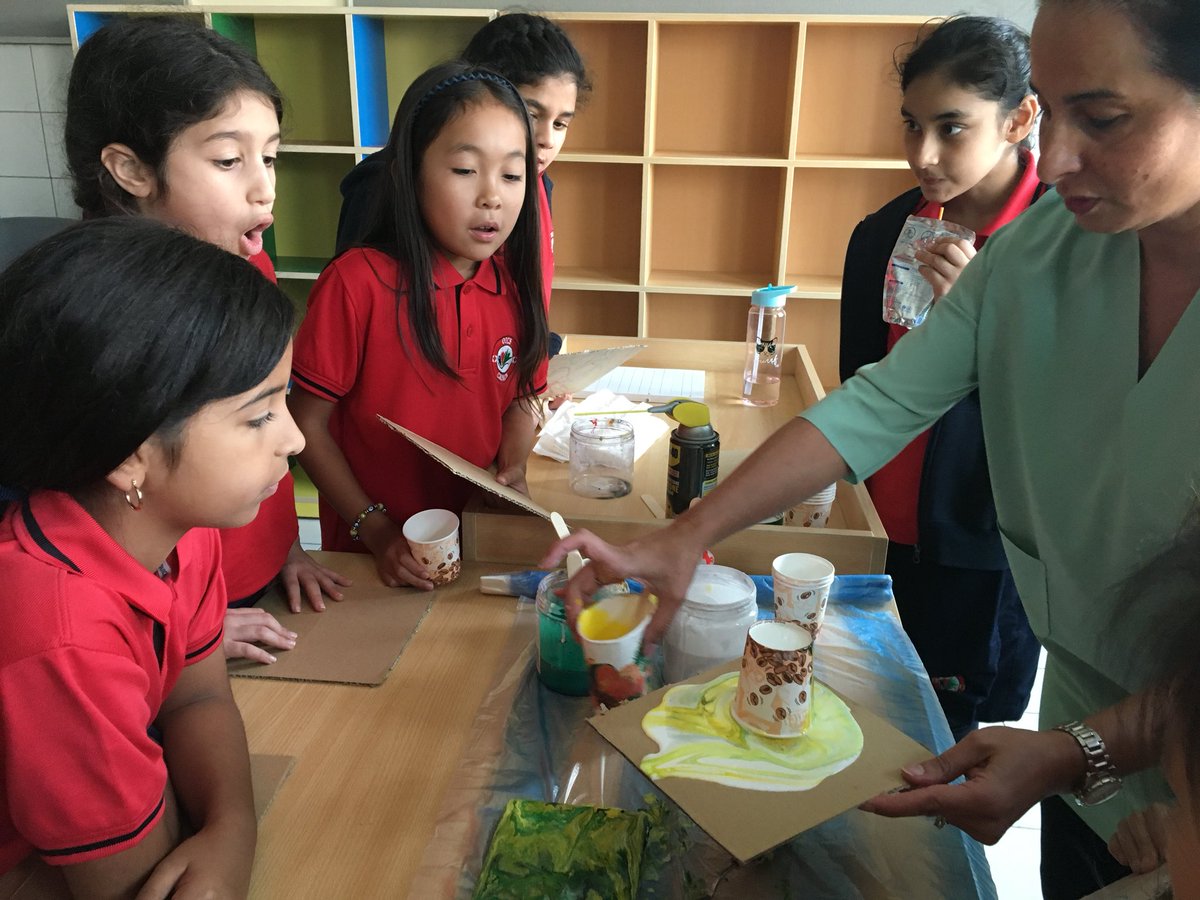 ms_amank's tweet photo. Flow painting club at OICS. The kids were so excited to try their hands at it! #OICSnewletter #art #flowart #studentart #Experiment #dubai https://t.co/PMt9VVJMCj