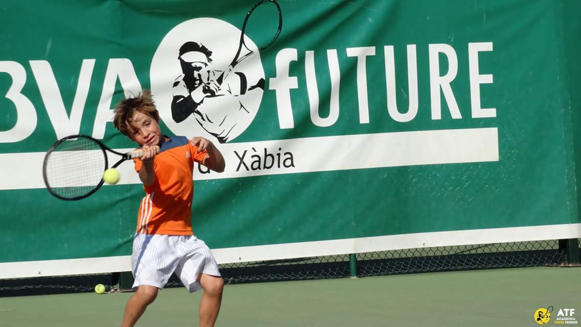 ferreracademy's tweet image. Nuestro jugador #EvanGalea disfrutando de su entrenamiento personalizado en #AcademiaTenisFerrer #AnnualProgram #ATF #Javea #Benidorm 🎾👌