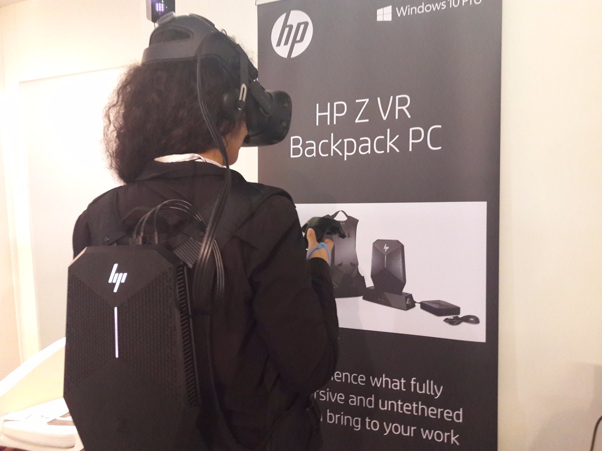 HP_France's tweet photo. Nous sommes aux Microsoft #experiences17 ➡️ Retrouvez-nous &amp; testez le nouveau Z VR Backpack, un PC / Sac à dos de #VR conçu pour les pros ! https://t.co/V4qe1hGphg