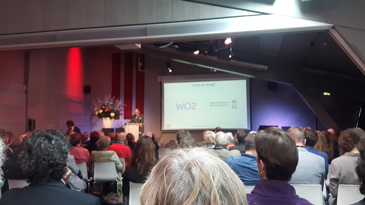 Machlien's tweet photo. Fred de Graaf opende zojuist het jaarcongres van het Platform WO2. #platformwo2 #jaarvanverzet https://t.co/zT80MCh4SQ
