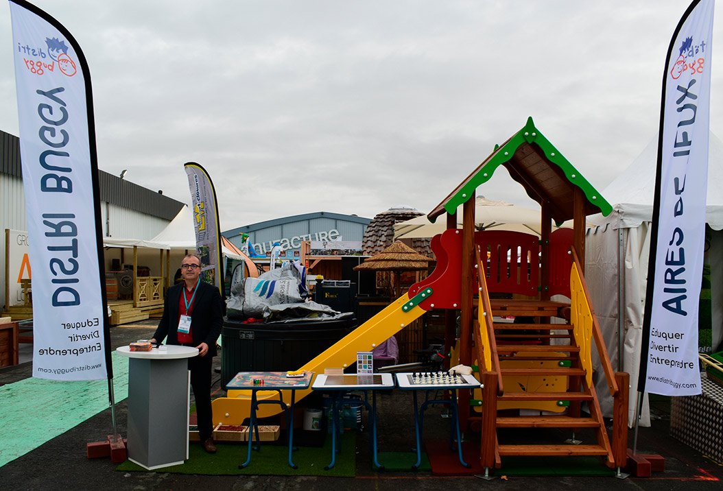 Distribuggy2035's tweet photo. #HPA #SalonAtlantica
#Camping #Collectivite #Academie #ParcLoisirs
#DistriBuggy avec #AireJeu #TableJeu #SurfaceAmortissante @LaRochelle_OT https://t.co/wsjNZOtwtD