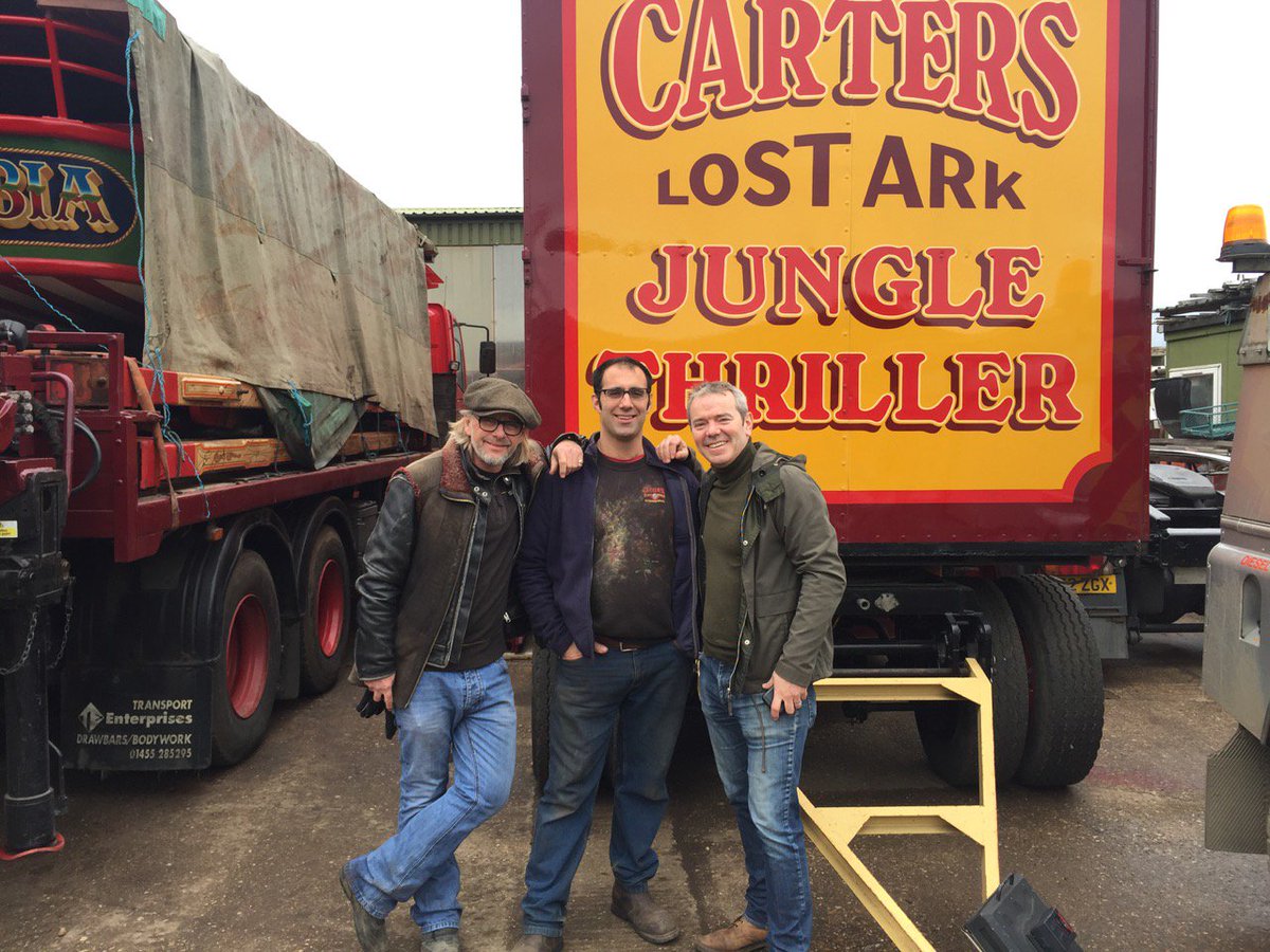 Tune in to #FindItFixItFlogIt at 3pm today @Channel4 to see Carters helping breathe new life into old stuff