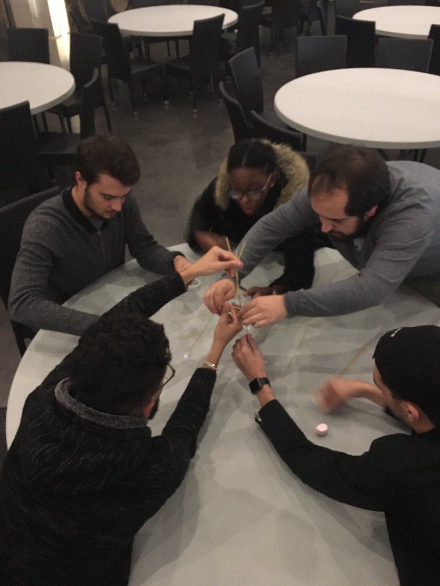 InnoVanProject's tweet image. Marshmallow Challenge with 200 students. #Innovation at School ☀️