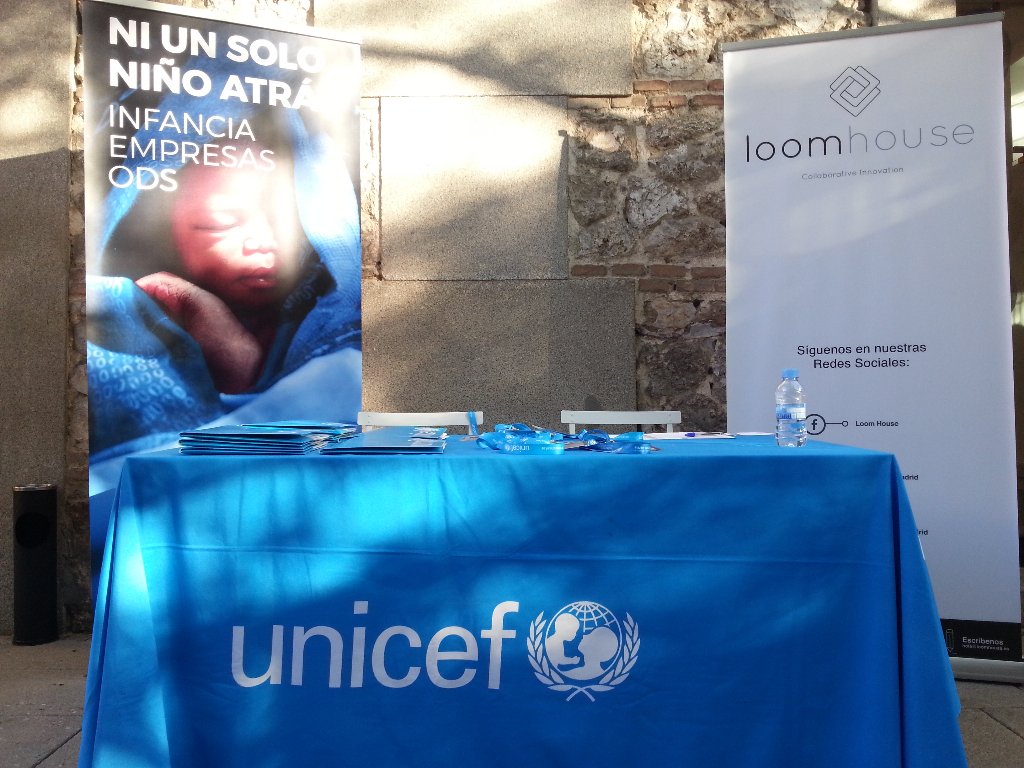 LOOM_es's tweet photo. Hoy @unicef_es está en #LoomHouse para su evento 'Ni un solo niño atrás '. Es todo un honor para Loom! https://t.co/IMe6RVuDq2
