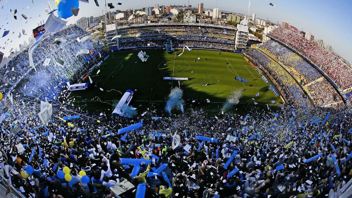 MiseMort's tweet photo. #MAMSTADIUM
L'Estadio Alberto J. Armando, surnommé la Bombonera (boîte à chocolat) est un stade de football situé à Buenos Aires ⚽🔥 https://t.co/RkzYDBHc0t
