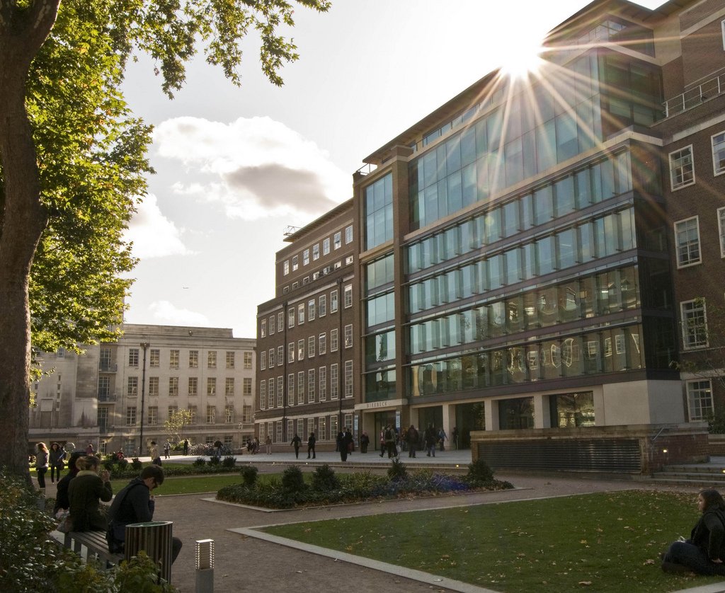 BirkbeckLaw's tweet photo. Welcome to all of our new students joining us for #InductionWeek! #helloBBK https://t.co/t9hVbymSxb https://t.co/e5dvxTgIRy