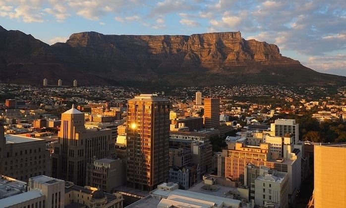 Cape_Royale's tweet photo. Not that we need to convince you, but here are 20 reasons as to why Cape Town is possibly the best city in SA.  https://t.co/JeRglyzm8R https://t.co/I0wxu93EzZ