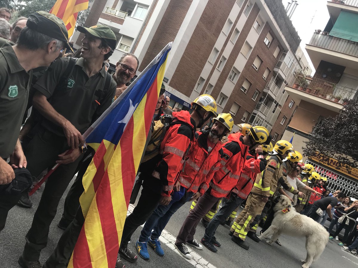 ignorantignorat's tweet photo. Comença la manifestació a #Granollers. https://t.co/cjiLqssnMC