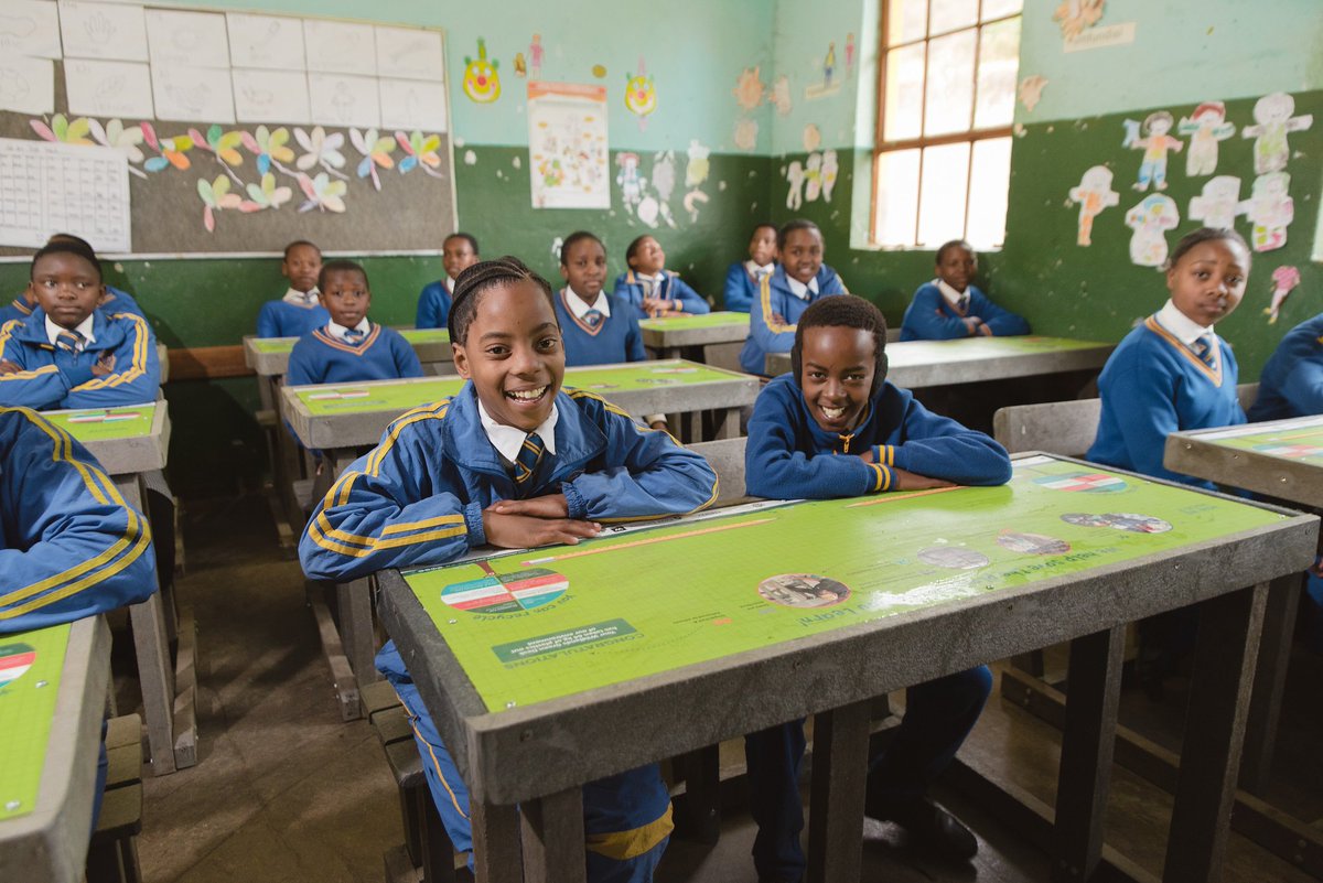 READ: Bright Green Desks for a Brighter Future  goo.gl/QyvDR5 #GreenDesks #ASustainableFutureForAll #Recycling