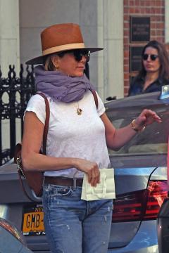 dheldevil888's tweet image. Jennifer Aniston stepped out in New York City (02.10.2017) Part 2

#JenniferAniston #NYC