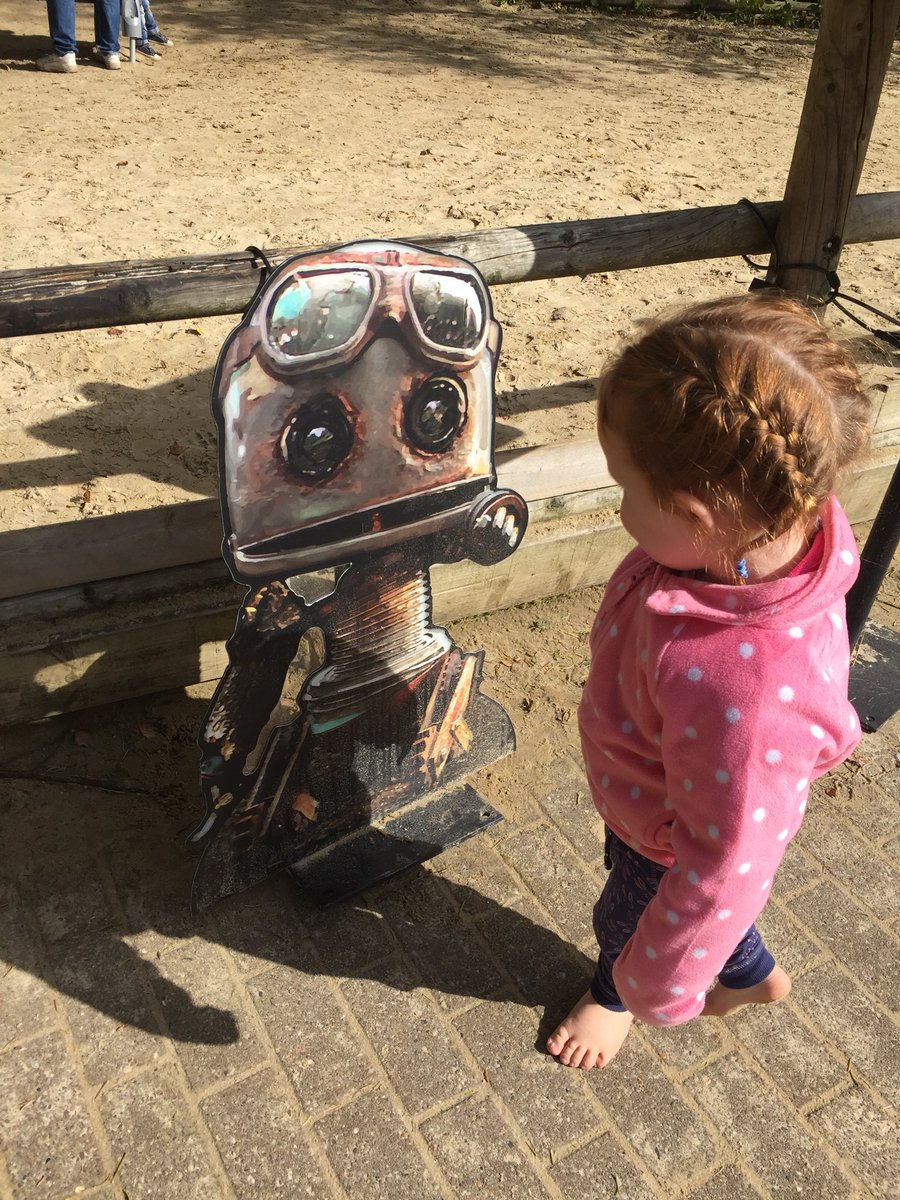 UKtroy's tweet photo. #spotthebot @CenterParcsUK https://t.co/Zj20fYQyYC