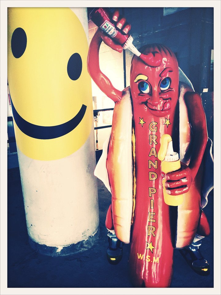 Spice up your #lunch in the city with some #culture @onepoultry. @arewethereyetbk #exhibit is still on until Sat 7th crwd.fr/2xVg3aJ