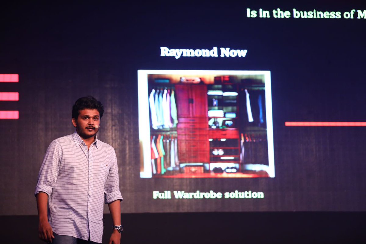 TheRaymond_RLL's tweet photo. #FutureMakers Ashutosh Agarwal &amp; Rahil Shah present their idea on launching high-end grooming solution- styling advisory, grooming products. https://t.co/tfRK8xaIW1