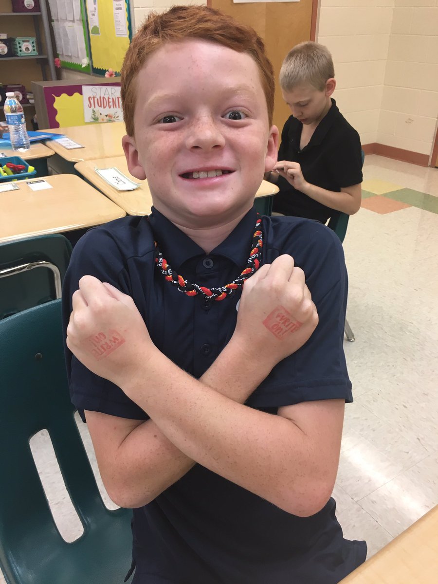MrsWilbert1127's tweet photo. Some of them were really excited! "Double power!" ๐๐ผ๐ #5thgradepride #yougotthis #writescore @PrideLionsVCS https://t.co/iq0wIaAQVM