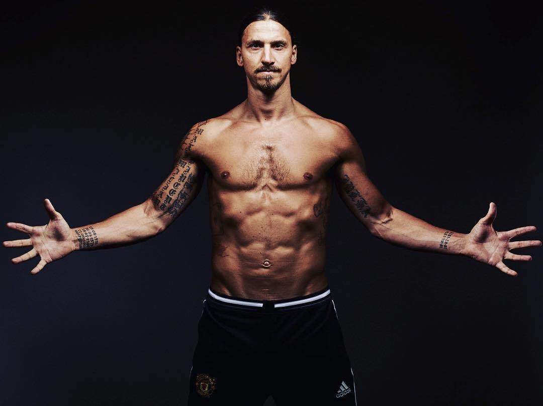 Happy 36th birthday to Zlatan Ibrahimovic!

723 games 420 goals 116 caps  31 trophies Legend of the game. 