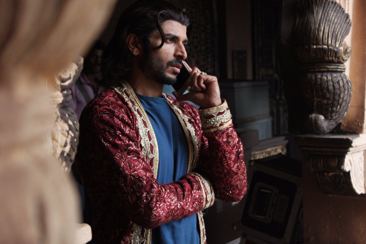 ankurvnayyar's tweet image. Even Tej Singh couldn&apos;t ignore his wife&apos;s calls! #Chandrakanta #TejSingh #ShootLife