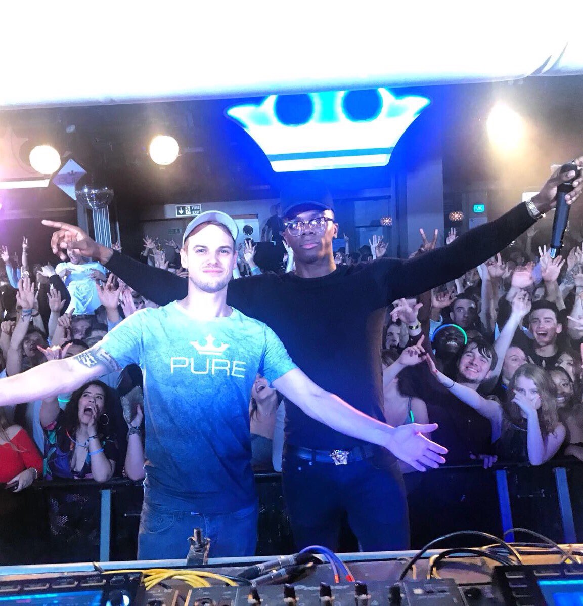 DjoWeeks's tweet photo. Last night at @EssexSU for #PureAnthems alongside @Tyrone1MC mad energy! Can't wait to go back 🔥🔥🔥 @puremusic https://t.co/Tw4oIAxSSi