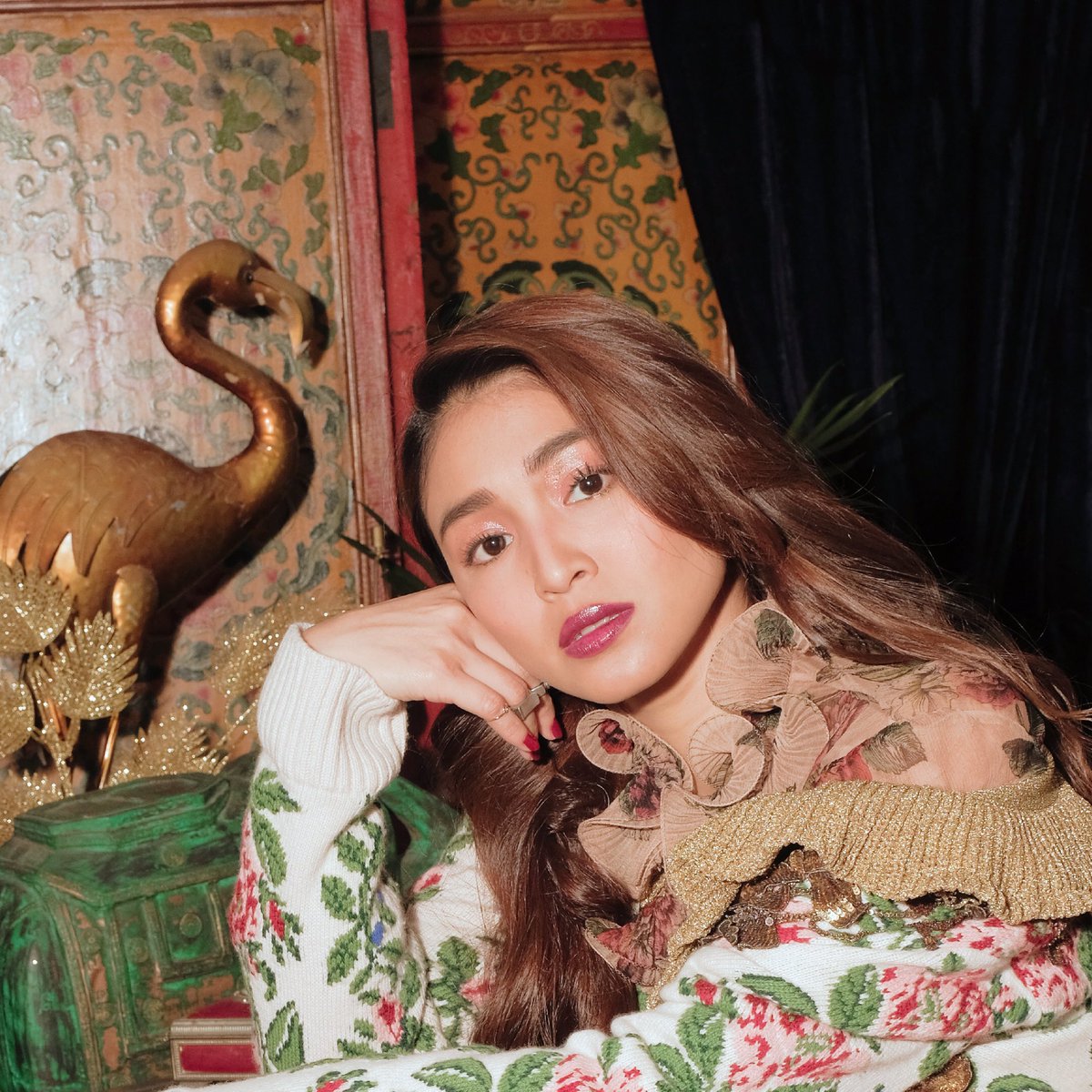 MetroMagPH's tweet image. Hello #MetroOctober2017! It's #NadineLustre here for the October Hot List issue! Come on over to the @MetroMagPH IG for #MetroLovesNadine