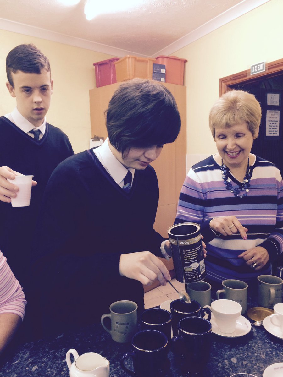 CanolfanEithin's tweet photo. Disgyblion yn mwynhau helpu yn y Bore Coffi ☕️🍰 https://t.co/9jPfuD9DsO